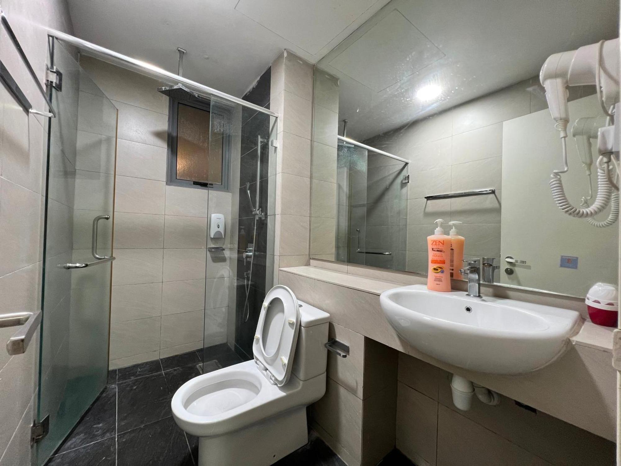 Capital O 90987 The Loft Residences Homestay @ Imago Shopping Mall 2 Kampong Sembulan Экстерьер фото