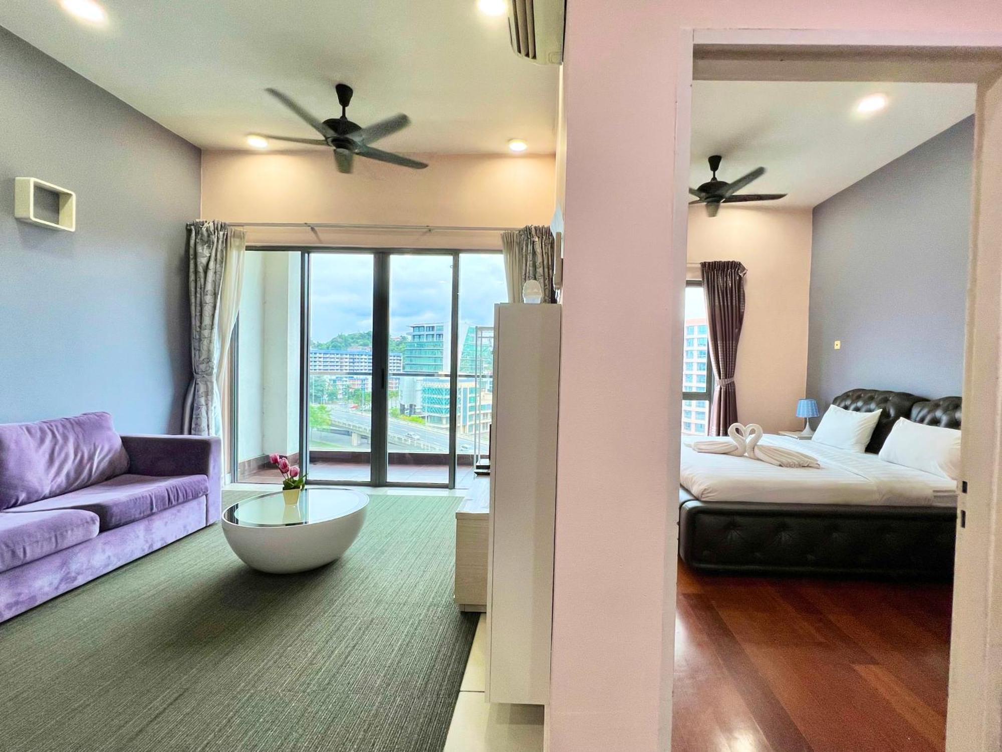 Capital O 90987 The Loft Residences Homestay @ Imago Shopping Mall 2 Kampong Sembulan Экстерьер фото