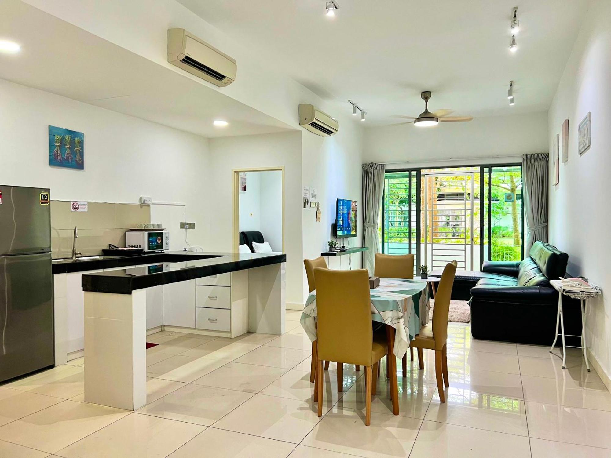 Capital O 90987 The Loft Residences Homestay @ Imago Shopping Mall 2 Kampong Sembulan Экстерьер фото
